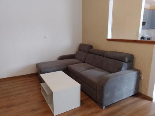 Apartment 696-5 for 6 + 4 pers. in Lopar – khách sạn tại Lopar