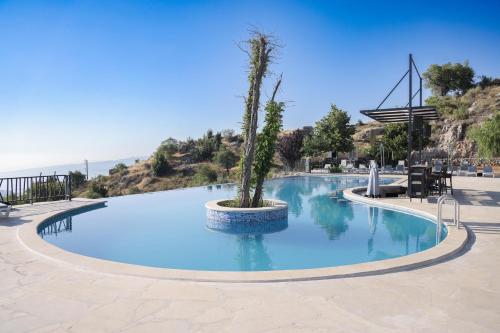Apkārtne, Villagio Resort in Zaarour in Khenchara