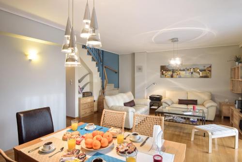 Dimitris Home, Athens (photo 10)