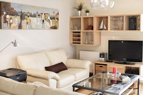 Dimitris Home, Athens (photo 7)