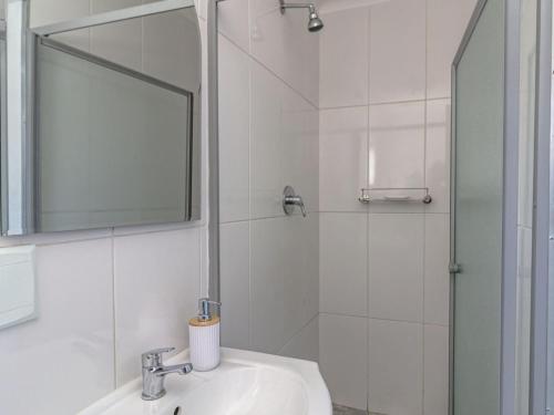 Dutxa, House Lilly Langebaan Holiday Home in Skiathos