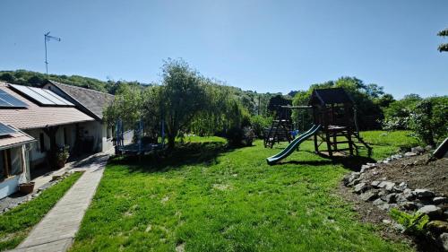 Dārzs, Berki Porta Vendeghaz in Dinnyeberki