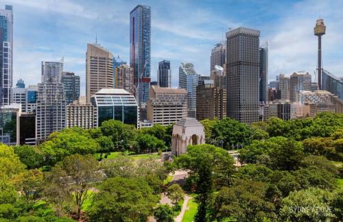 City Escape with Spa Access in Darlinghurst 