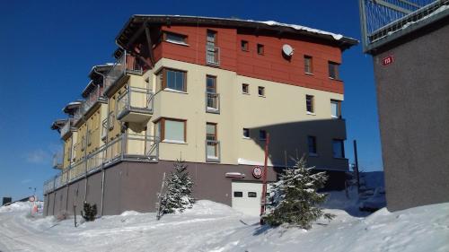 A szálláshely kívülről, Apartman Klinovec 365 in Loucna Pod Klinovcem