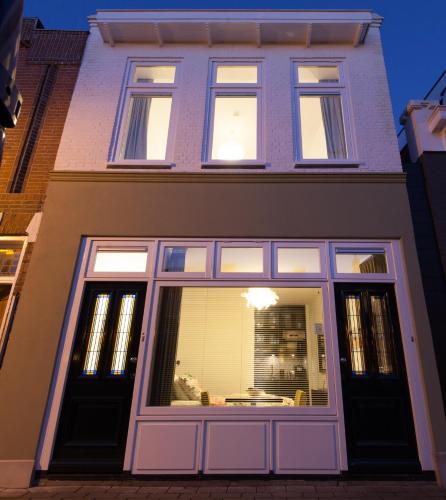 Entrance, Puur Geluk in Oranjebuurt