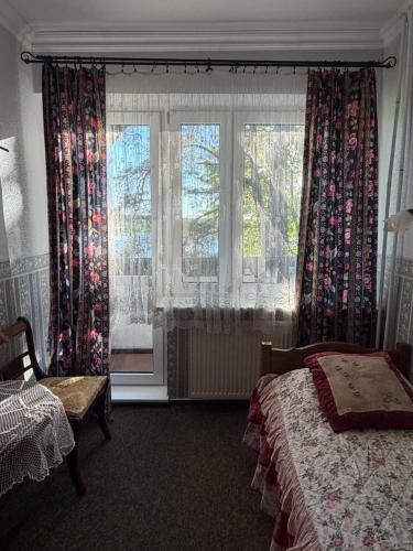 2 twin beds