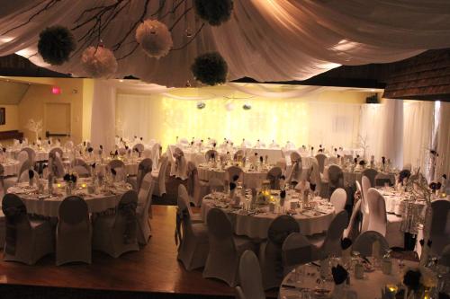 ห้องจัดเลี้ยง, Amosphere Complexe in อามอส (ควิเบก)