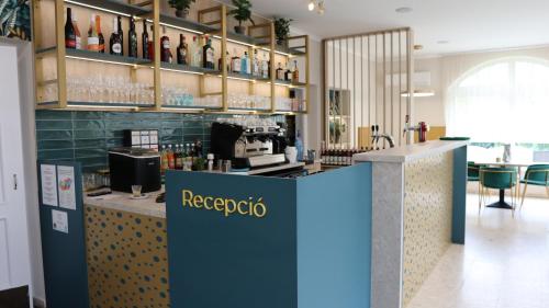 Menta Rooms & Bar