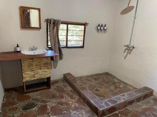 Zikomo Safari Camp in Kakumbi