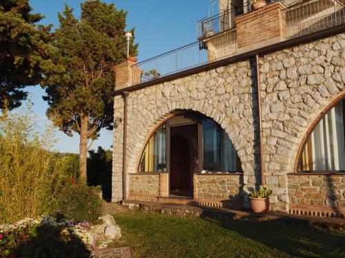 A szálláshely kívülről, Il Fortino Palinuro - villa Archetti in fortezza del '600 a picco sul mare in Palinuro