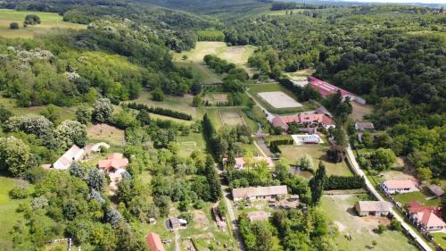 Viesnīcas āriene, Berki Porta Vendeghaz in Dinnyeberki