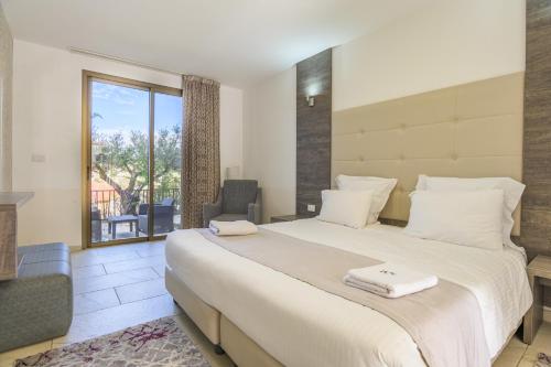 Villagio Resort in Zaarour in Khenchara