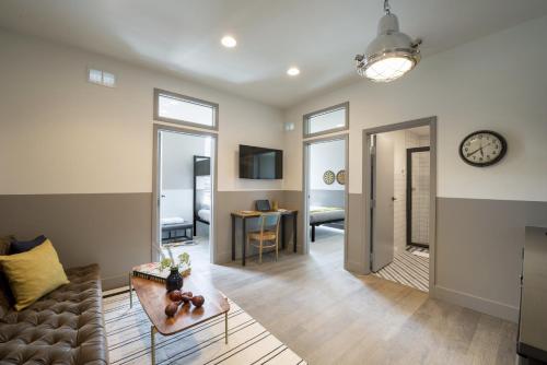 Two-Bedroom Suite room in The Chicago Hotel Collection River North