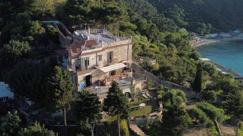 A szálláshely kívülről, Il Fortino Palinuro - villa Bellavista in fortezza del '600 a picco sul mare in Palinuro