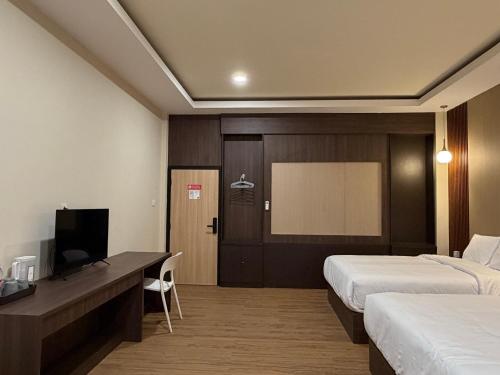 room detail thumbnail 2