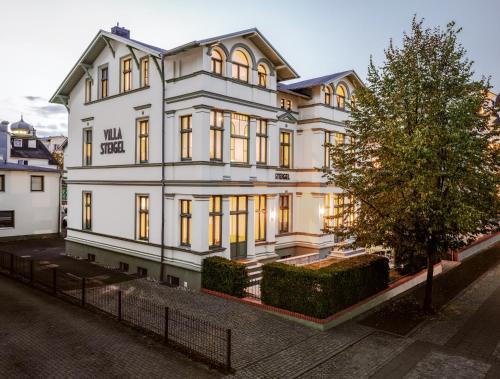 OSTKÜSTE - Villa Steigel Design Apartments, Альбек