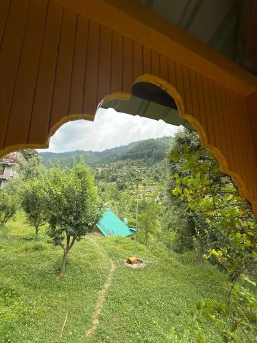 The Rustic Jibhi - Backpackers Hostel in Jibhi