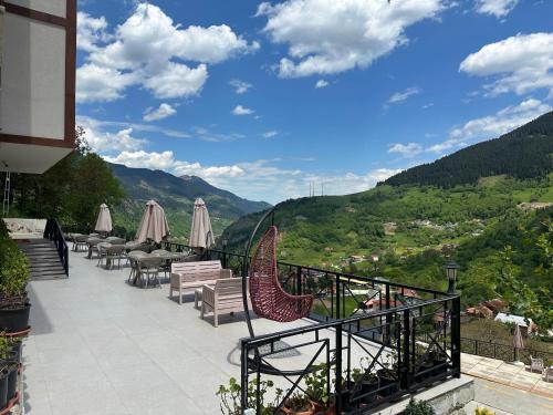 Dārzs, Alya Teras Otel in Hamsiköy