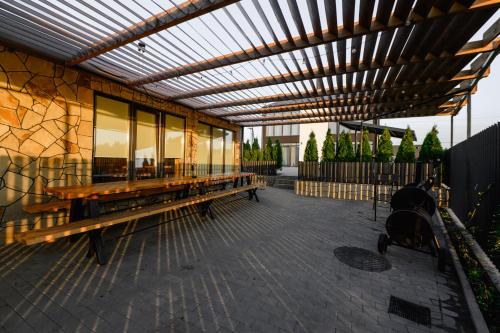 Restorāns, California Resort and SPA in Shklo
