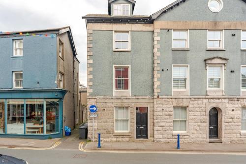 4 bedroom house, central Ulverston gîte à louer Ulverston Railway Station