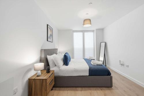 Modern 1 Bed Apartment in Birmingham - Sleeps 3 in Castle Bromwich