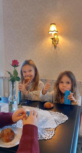 Restaurant, Hostel Cafe Huvila in Oulu