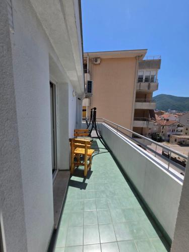 Apartment Iko Budva - image 4
