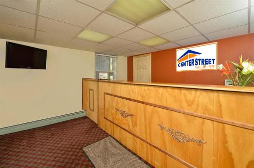 Center Street Value Inn Stop at Center Street Value Inn to discover the wonders of Auburn (ME). The property offers guests a range of services and amenities designed to provide comfort and convenience. Service-minded staff w