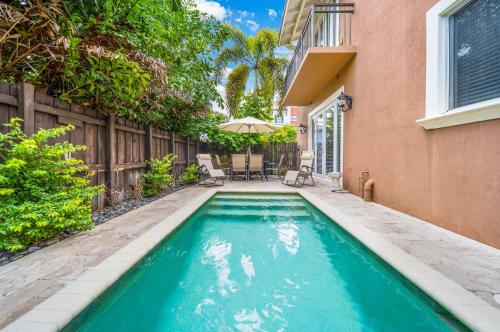 Fort Lauderdale Home Private Pool - Rooftop – khách sạn tại Wilton Manors