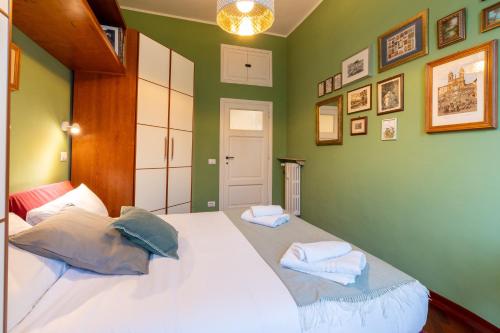 Eclectic San Giovanni Home Metro & Colosseum, Рим