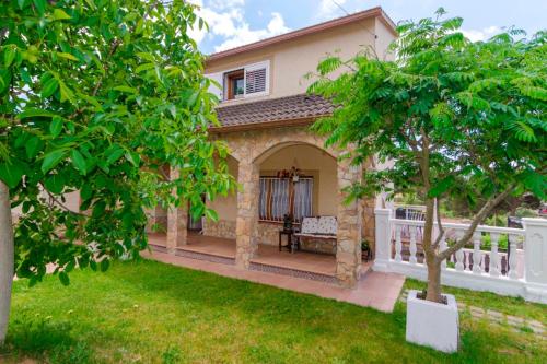 Catalunya Casas Relaxing villa with private pool near Costa Brava in Sils