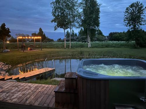 Karstais baseins, Mihkliranna Puhkemaja in Tostamaa Vald (Parnu County)