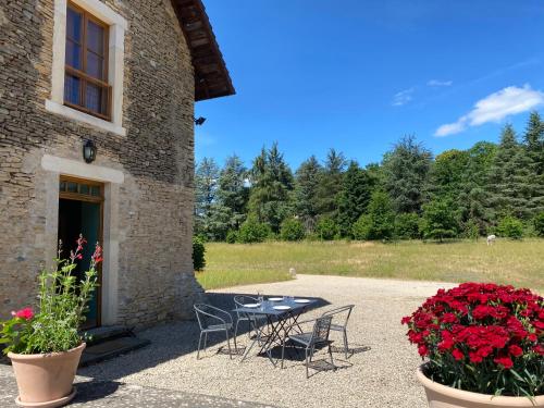 Maison confortable et calme, 2 chambres in L'Isle-d'Abeau