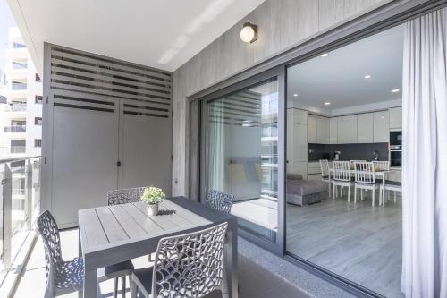 #371 Sunny Quarteira Apartment Near the Beach – khách sạn tại Cavacos
