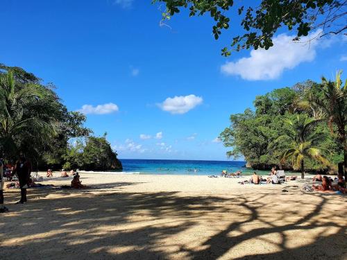 Caribbean Retreat - hosted by OurGermaicanLife in Drapers