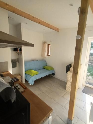 Studio 2 personne maximum, proche de Niort, Surgères (Studio 2 personne maximum, proche de Niort, Surgeres) in Villeneuve-la-Comtesse