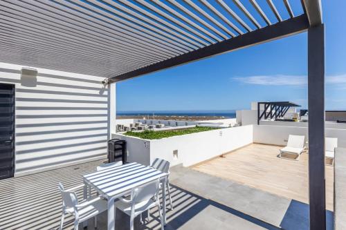 New 2 BR Condo Right Next to the Beach - Pool