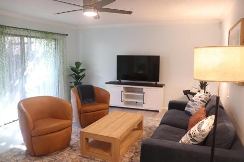 Külalistetuba, Cozy Condo in the Heart of Mandarin in Orange Park (FL)