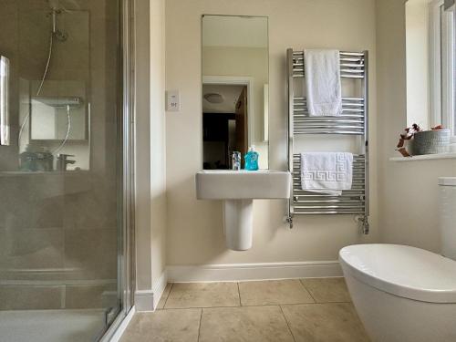 Μπάνιο, Charming 2 Bed House Maidenhead in Μέιντενχεντ