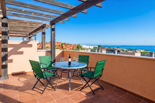 Rock Bay II 2468 Avida Dollars Penthouse