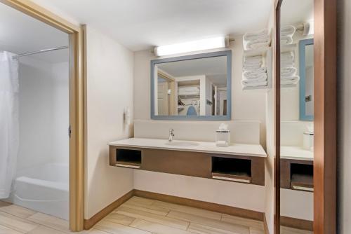 Hampton Inn & Suites Atlanta/Duluth/Gwinnett - image 43