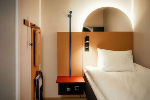 1 twin bed