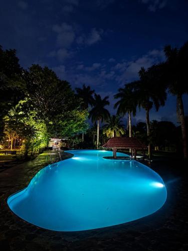 Peldbaseins, Xanthus Hotel in Huay-Pix