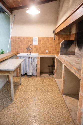 設施, CASA RURAL LOS ABUELOS COMPLEJO CON PISCINA COMPARTIDA ,a in 阿爾加馬西利亞德亞爾巴