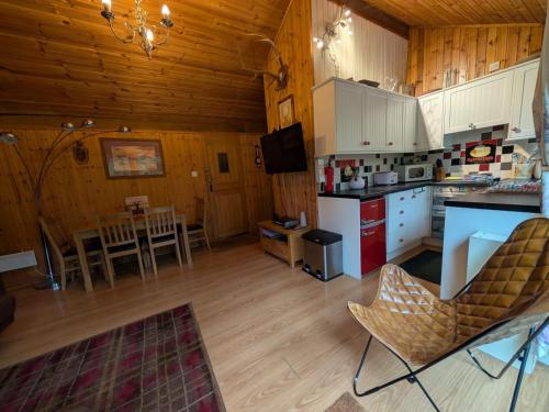 Loch Aweside Forest Cabins in Inverinan Beag