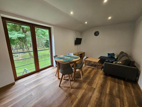 Nad Stawem -apartamenty na wynajem in Zarki Letnisko