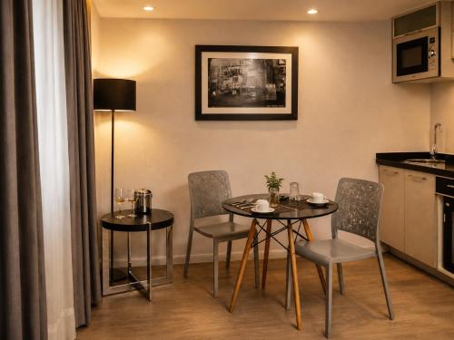 Instalaciones, Hotel Sommelier Agustinas in Santiago