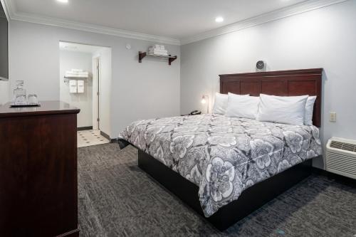 Americas Best Value Inn - Downtown/Convention Center - image 16