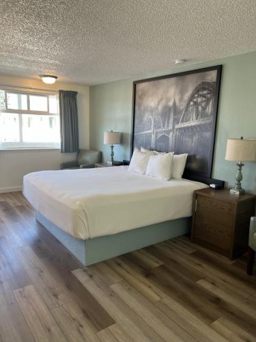 Super 8 by Wyndham Florence OR in Florence