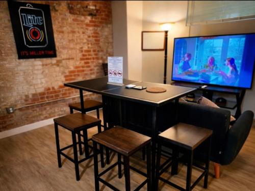 Rustic Detroit Retreat- Walk to Everything – khách sạn tại Midtown